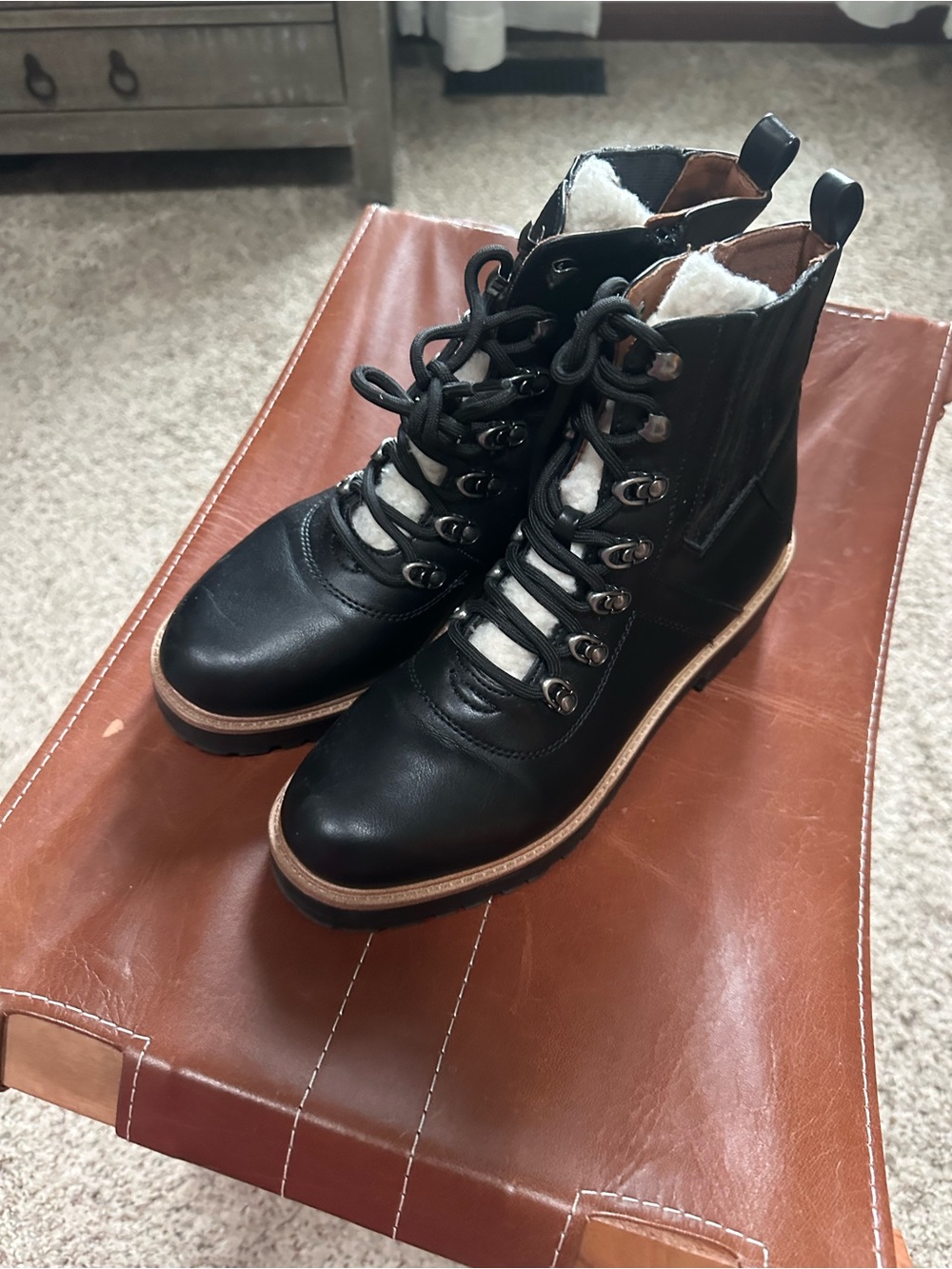 American Eagle Outfitters Black Lace-Up Ankle Boots with Faux Shearling